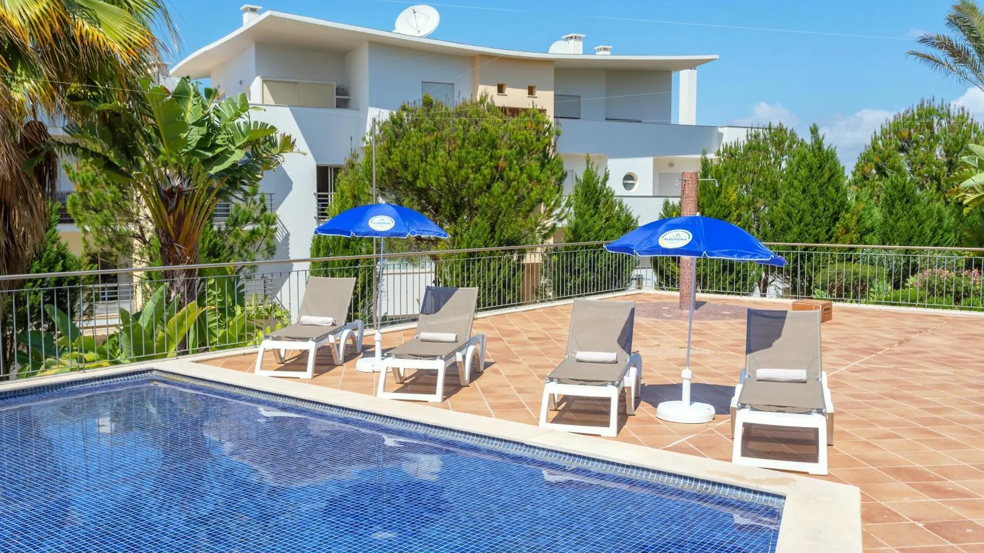 Bnb Homes Ocean View Apartment With Lovely Terrace, 2 Swimming Pools & Tennis Court Albufeira